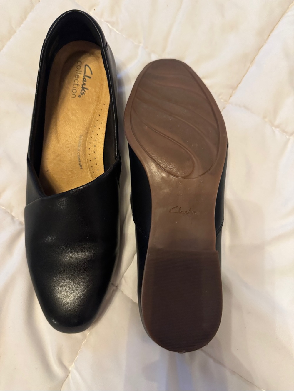 Clarks Black Slip-On Leather Women's Flats